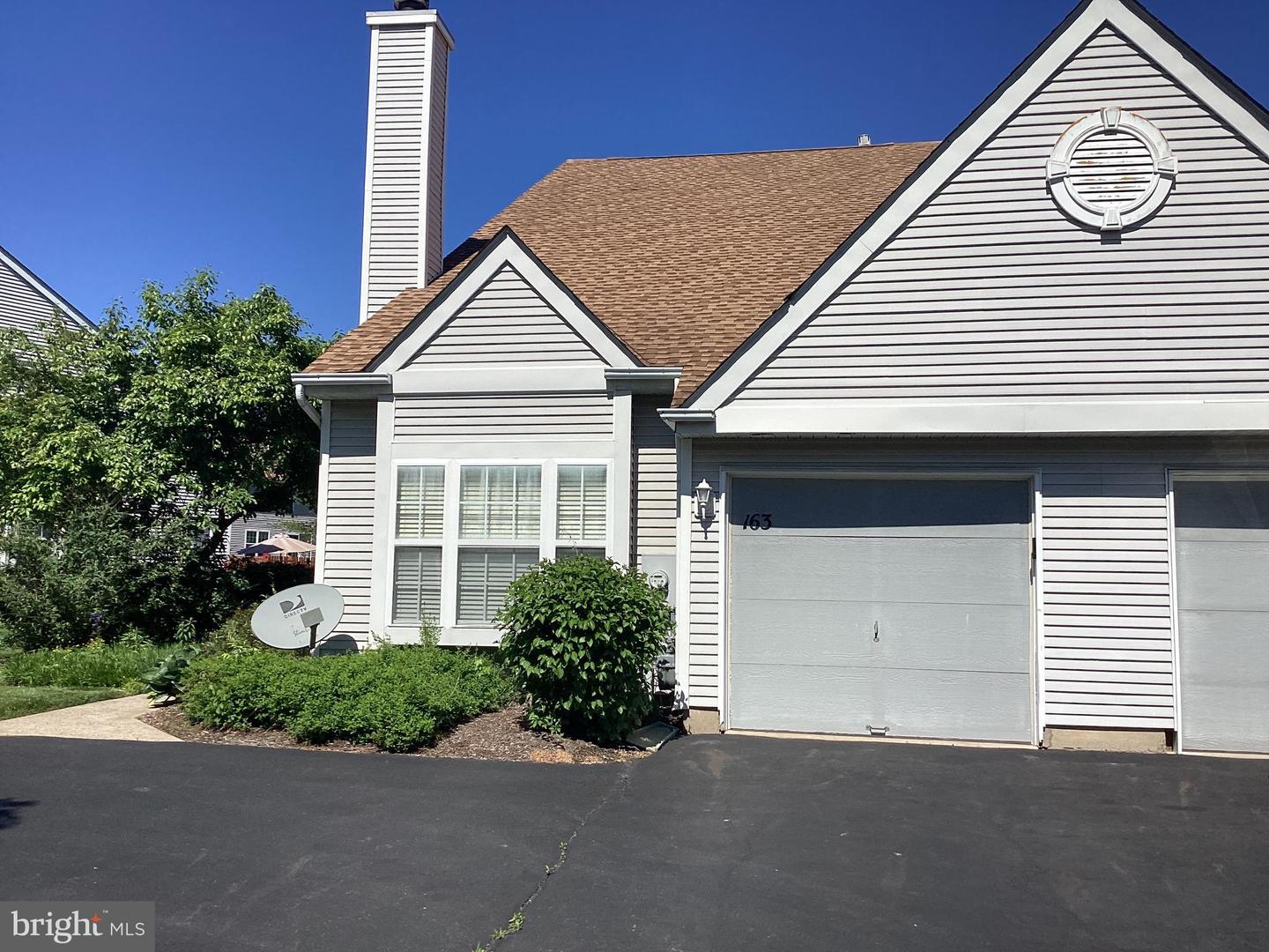 163 BIRCH HOLLOW DR