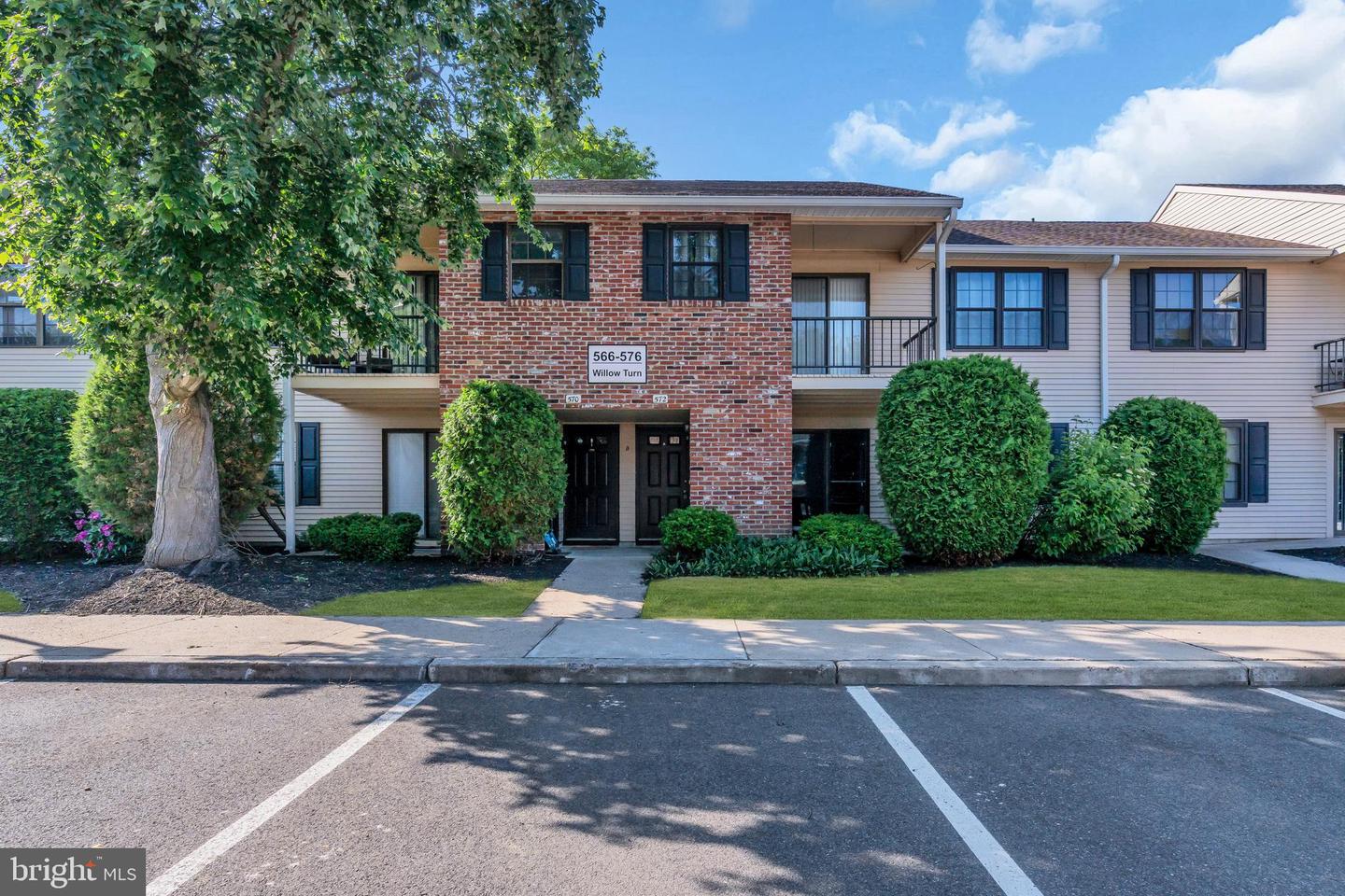 572B WILLOW TURN