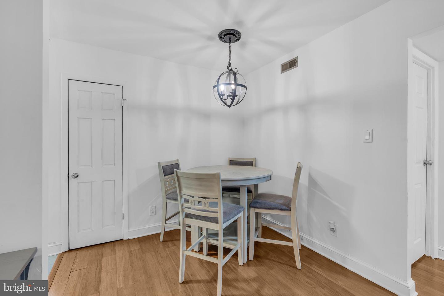 572b Willow Turn Property Photo 13