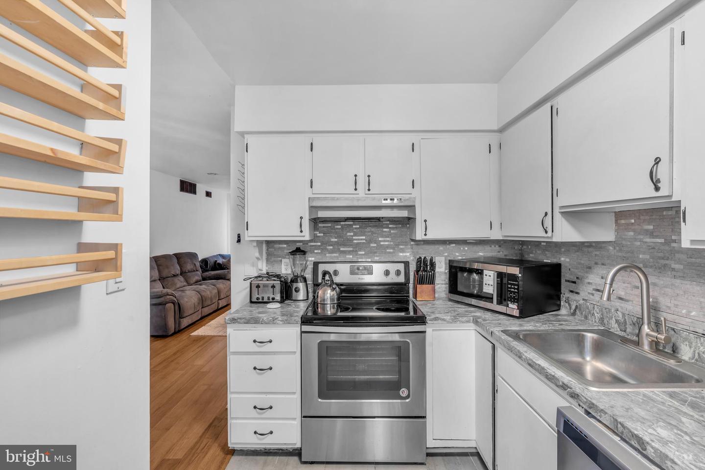 572b Willow Turn Property Photo 16