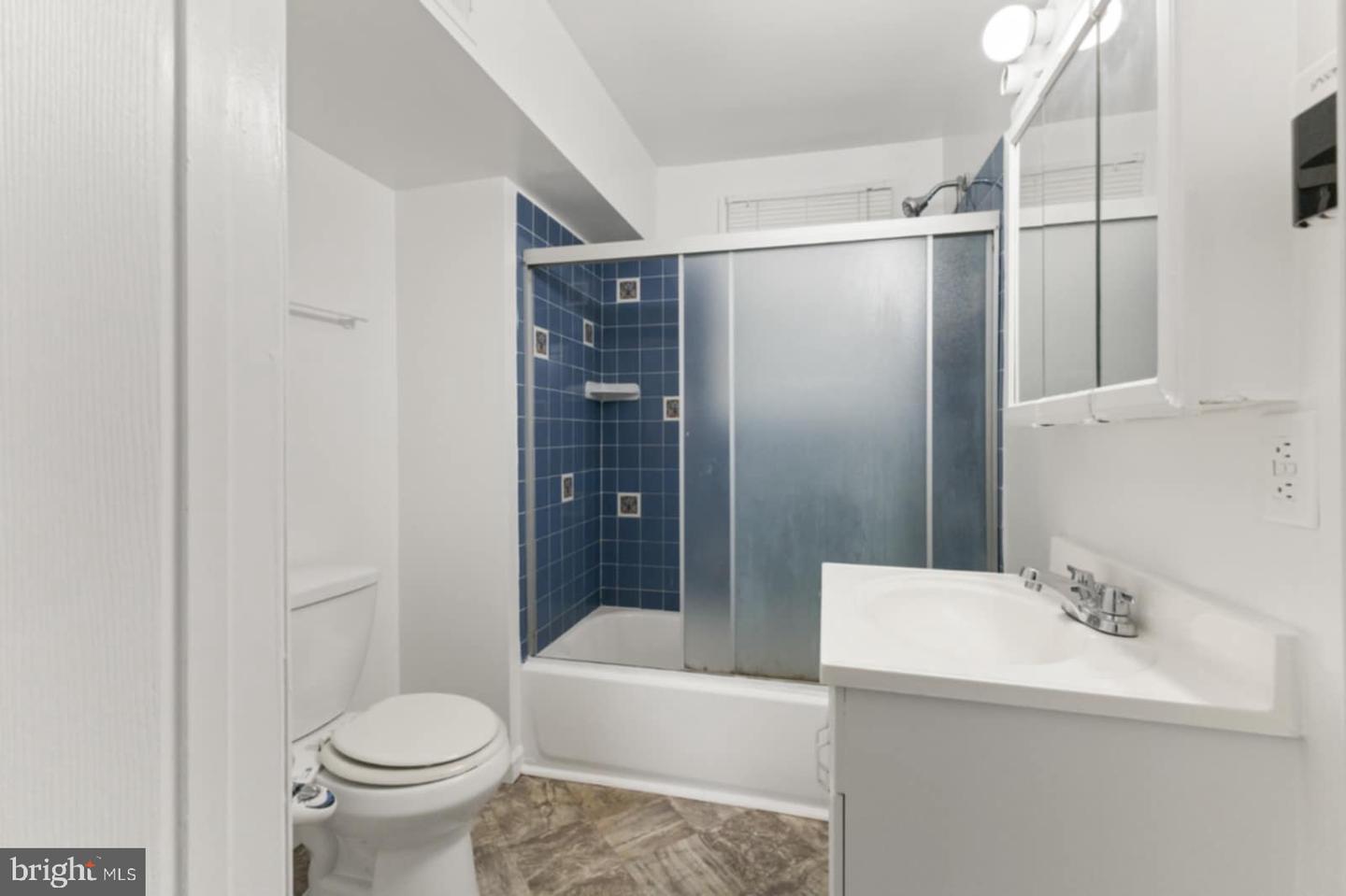 211 Broad St Property Photo 8