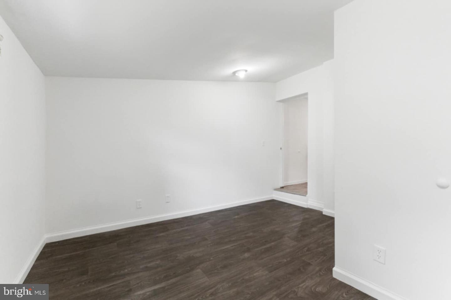 211 Broad St Property Photo 13