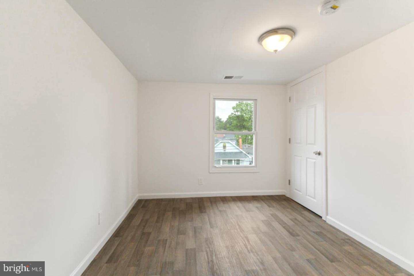 211 Broad St Property Photo 14