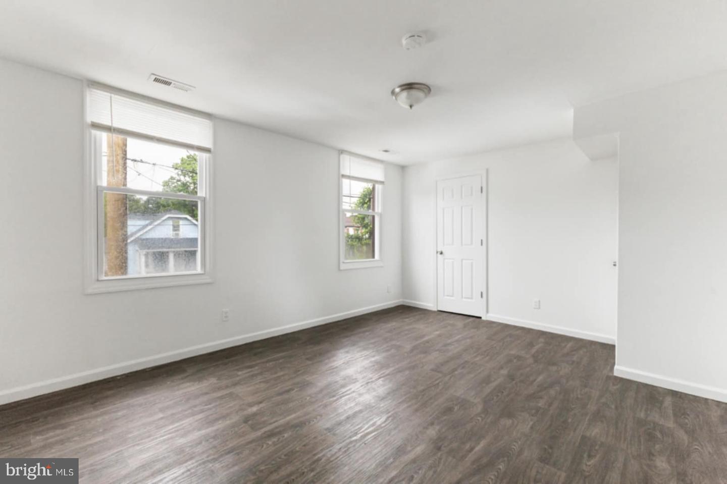 211 Broad St Property Photo 16