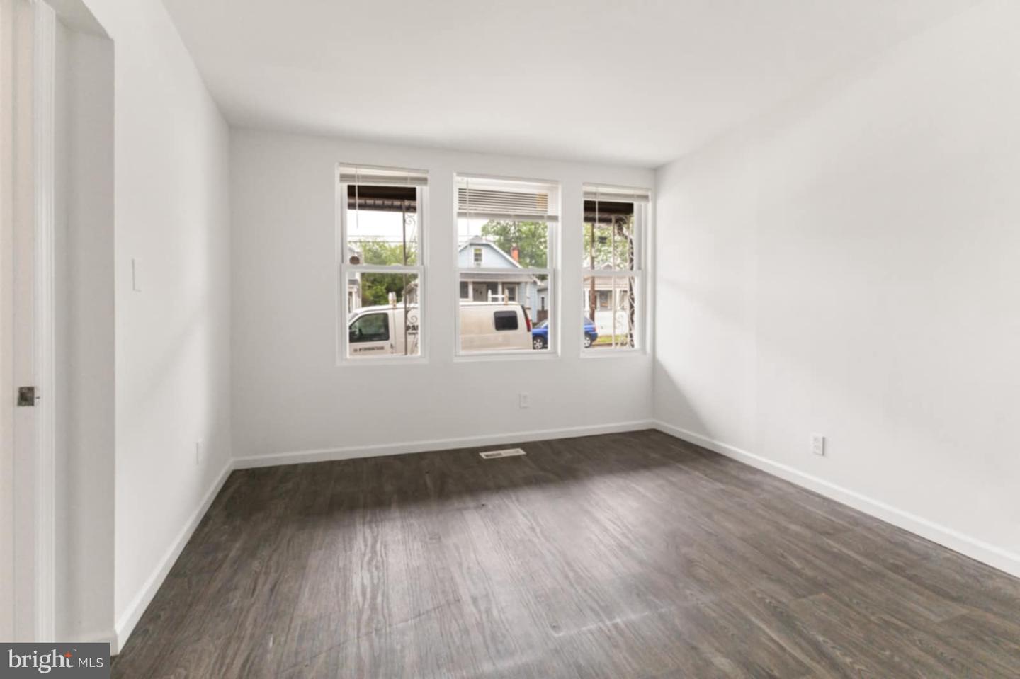 211 Broad St Property Photo 18
