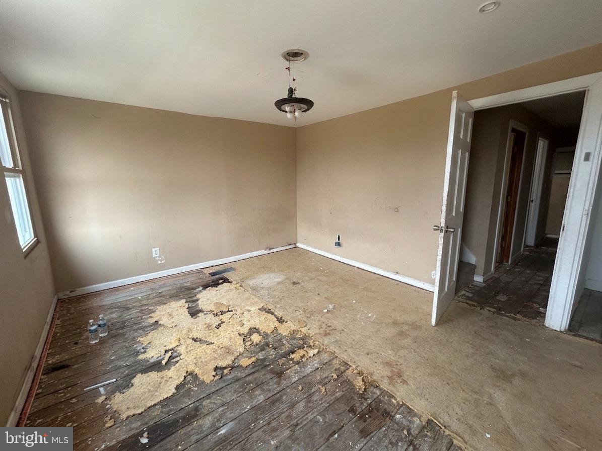 111 Belmont St Property Photo 14