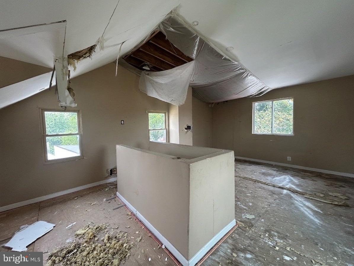 111 Belmont St Property Photo 17