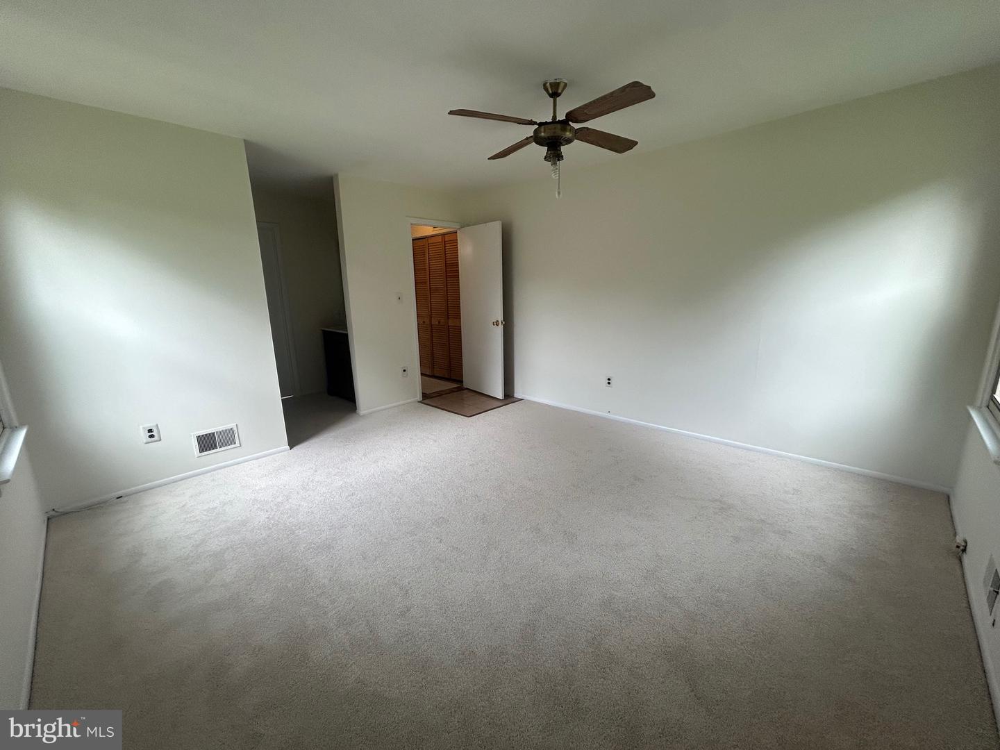 23 Lawrence Ln Property Photo 32