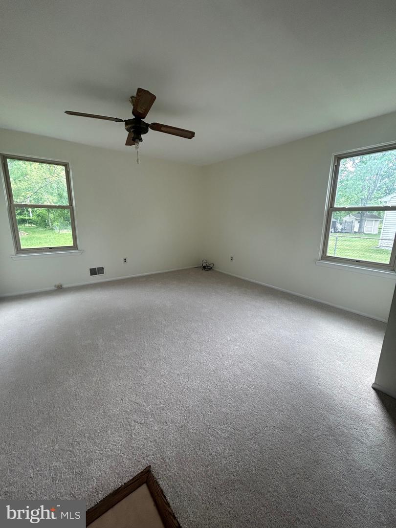 23 Lawrence Ln Property Photo 37