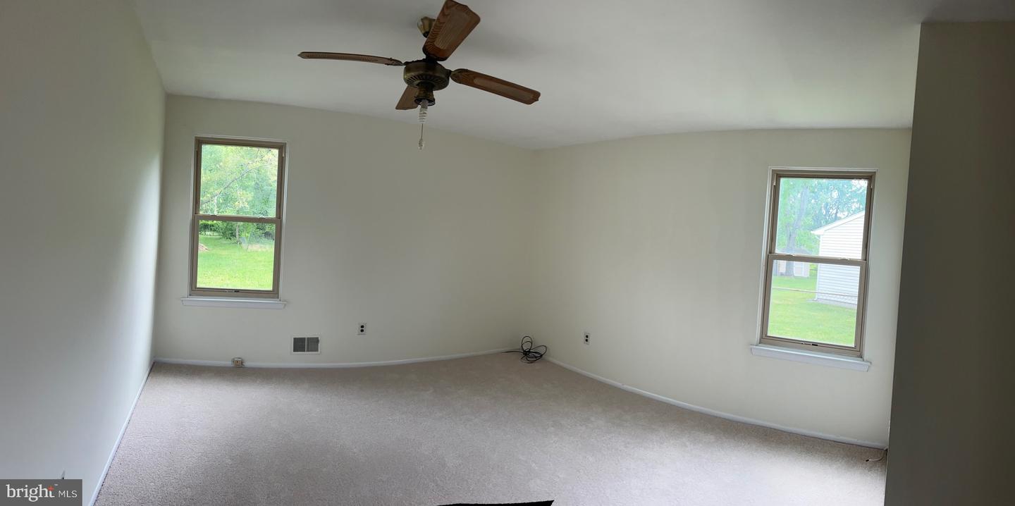23 Lawrence Ln Property Photo 38