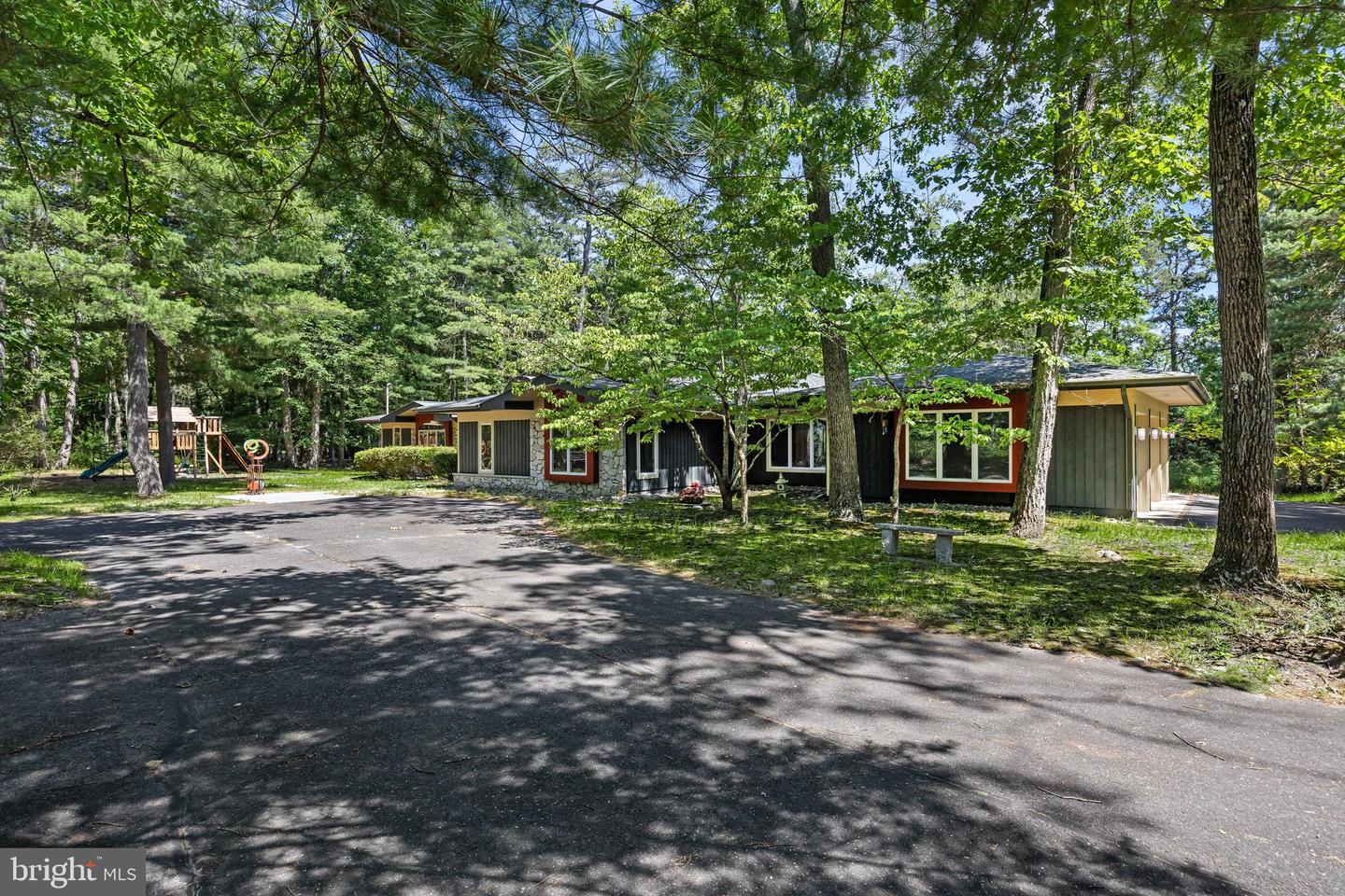1 Braddocks Mill Ct Property Photo 5