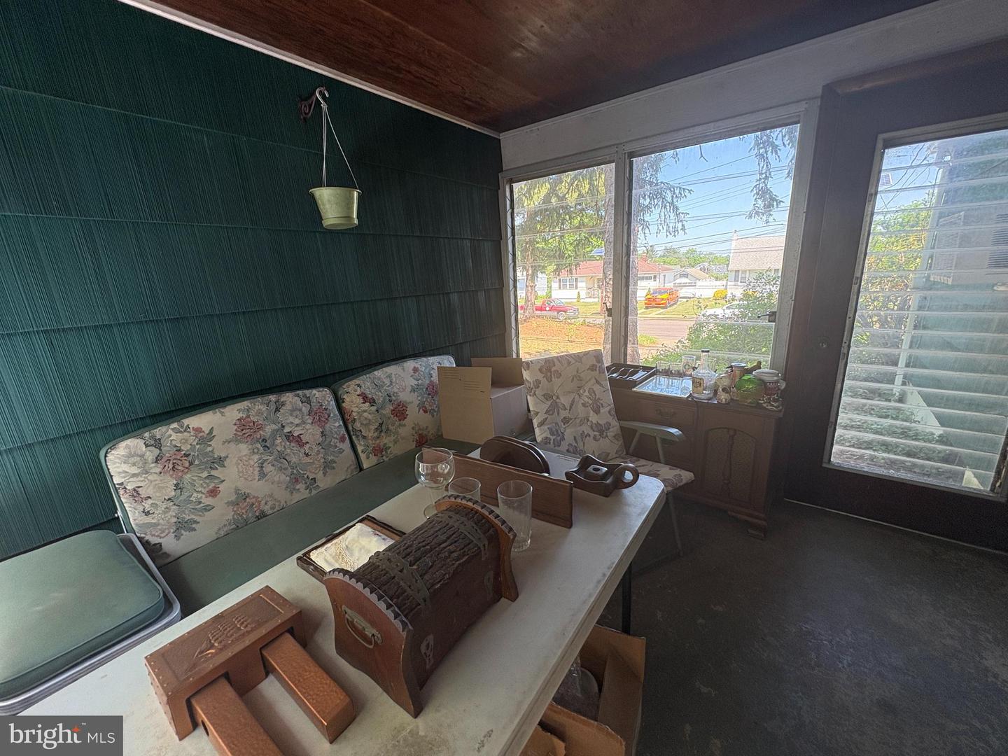 250 Orchard Ave Property Photo 2