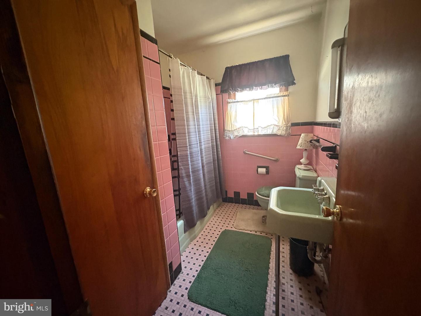 250 Orchard Ave Property Photo 9