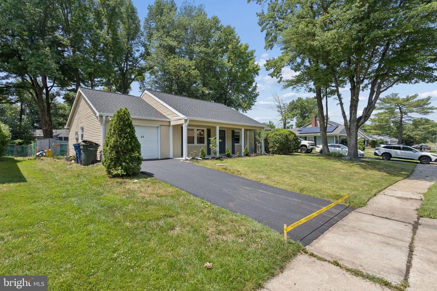 29 Executive Ln Property Photo 3