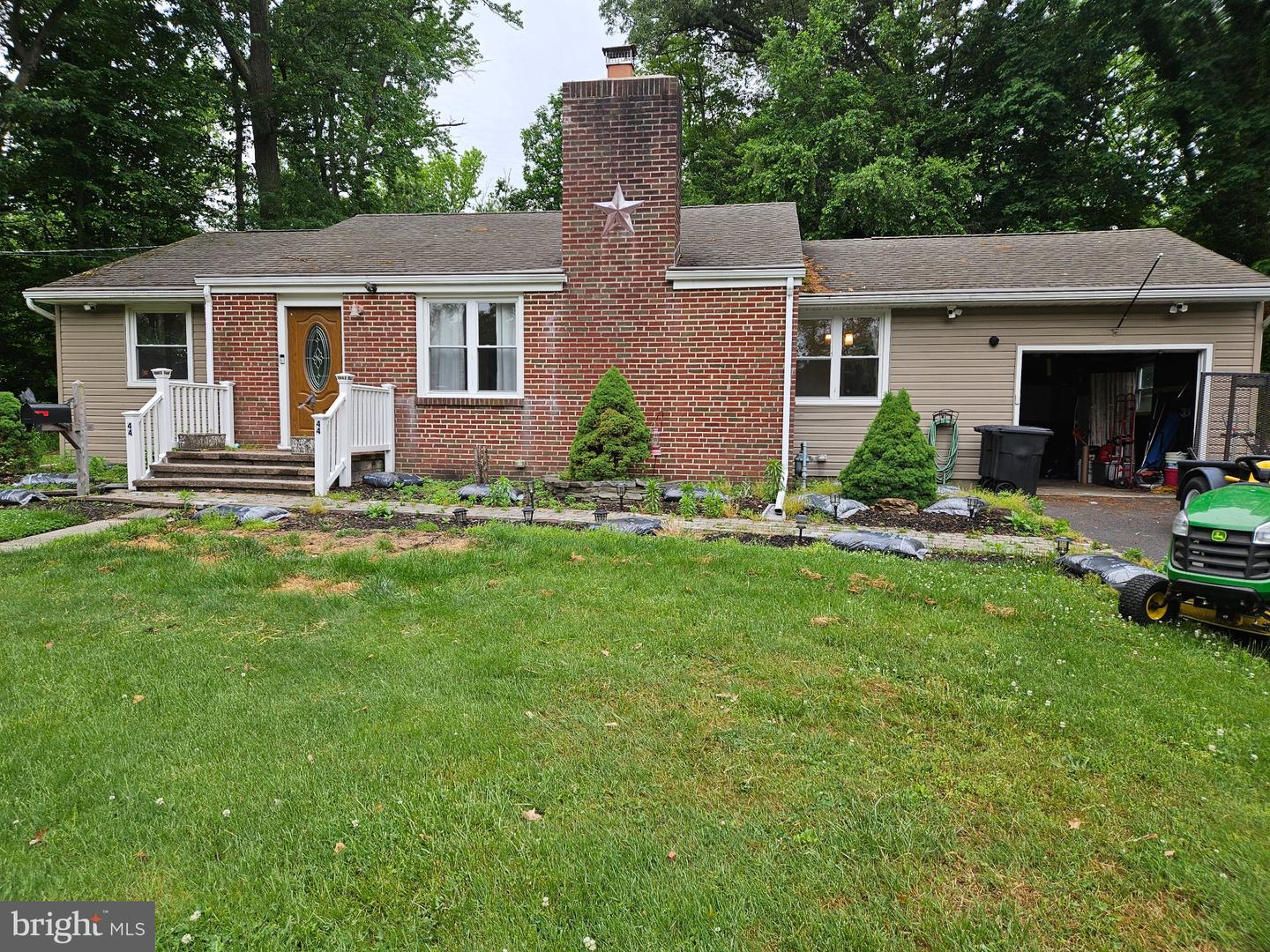 44 Devon Rd Property Photo 2