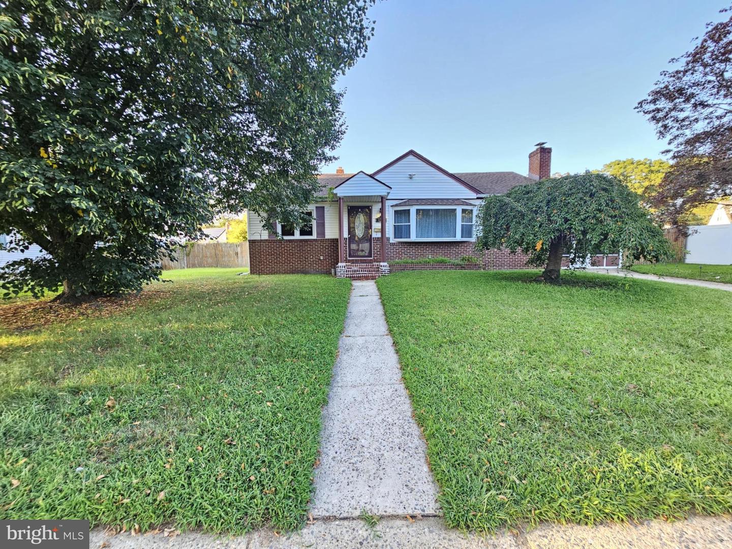 185 South Ave Property Photo 1