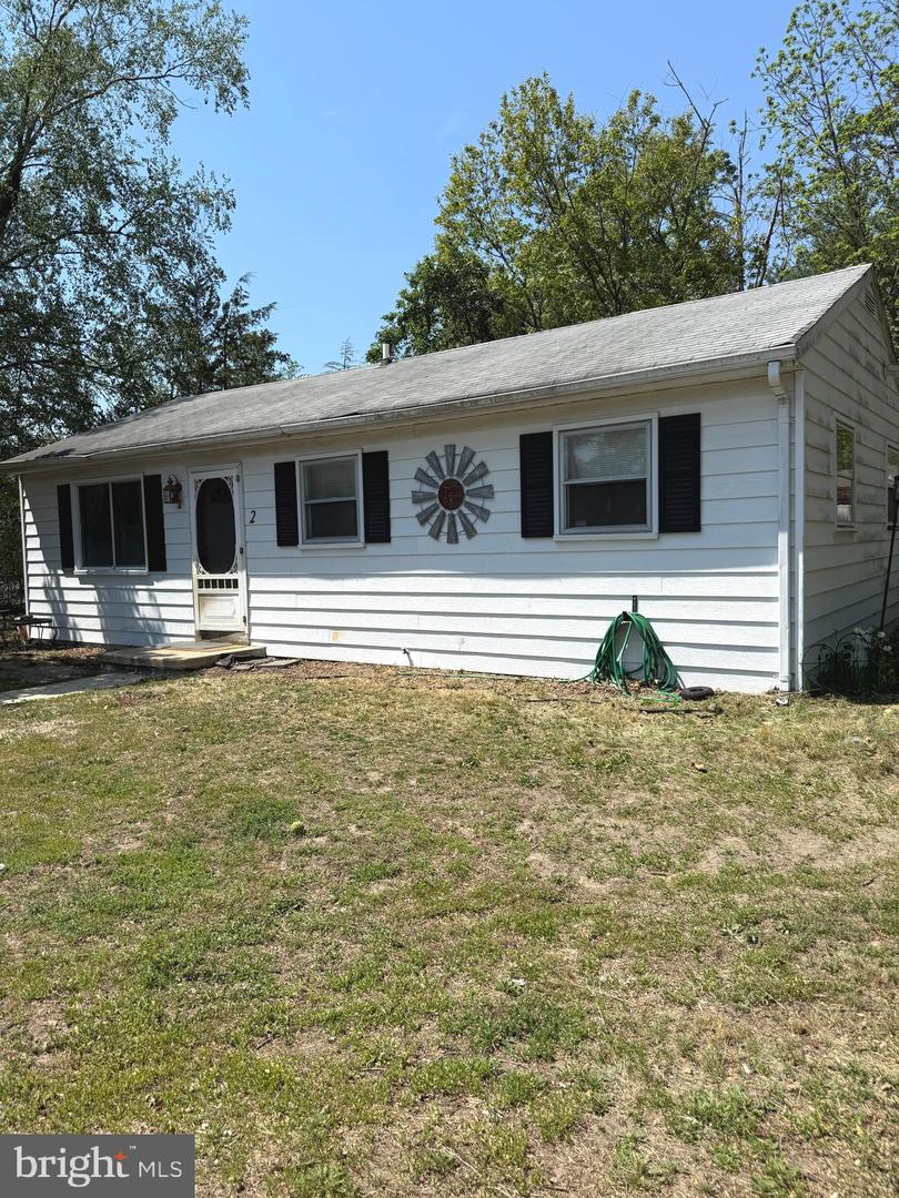 2 Spruce Blvd Property Photo 3