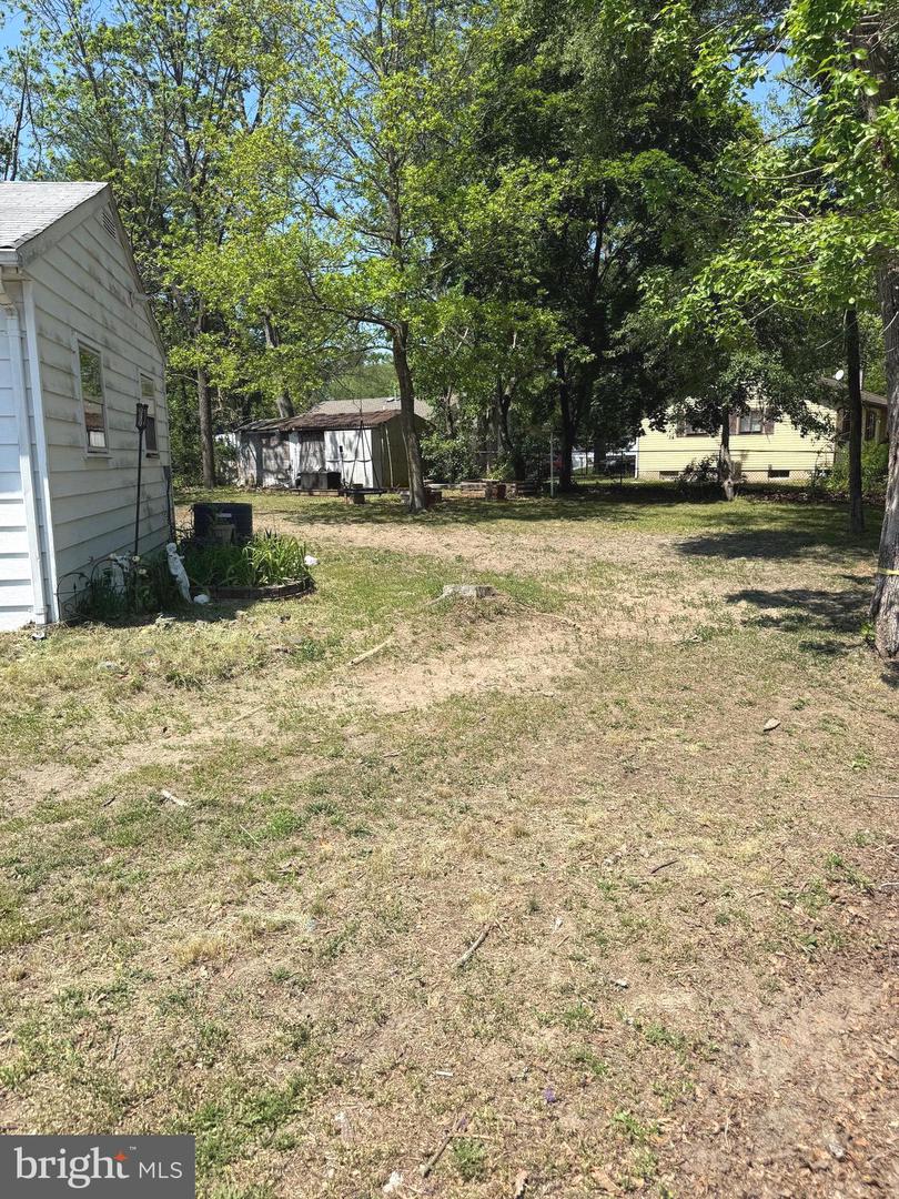 2 Spruce Blvd Property Photo 5