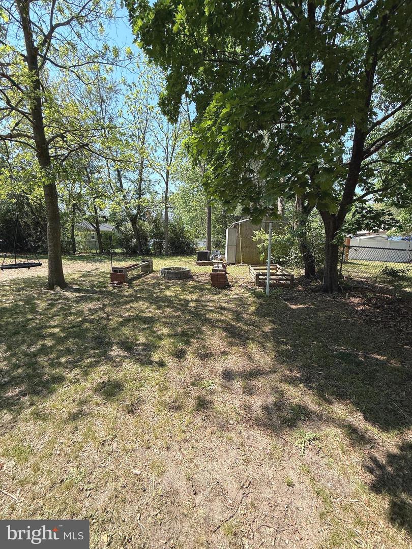 2 Spruce Blvd Property Photo 10