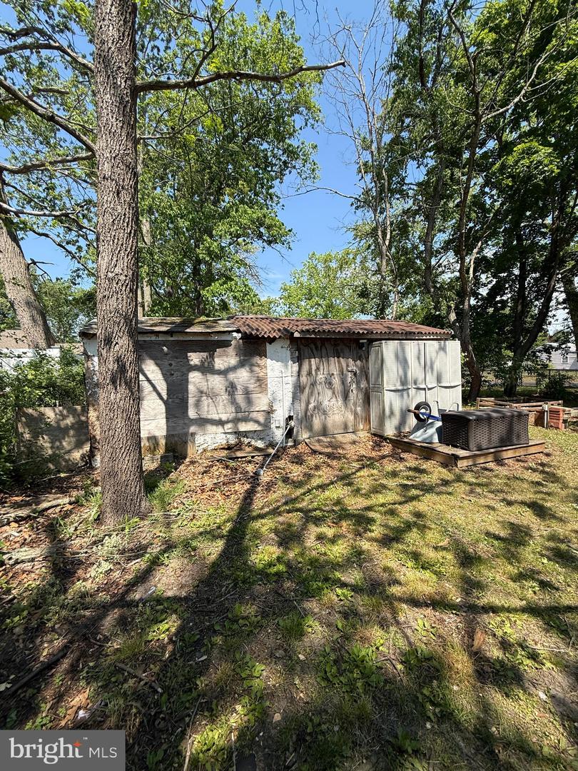 2 Spruce Blvd Property Photo 13