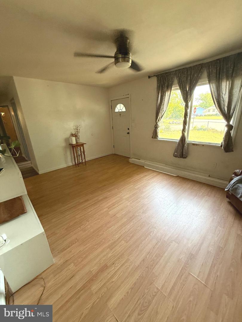 2 Spruce Blvd Property Photo 15