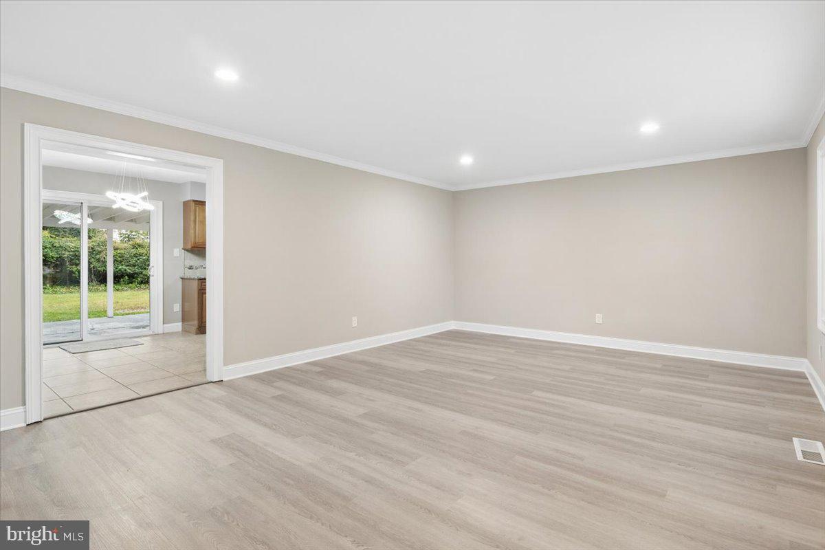 38 Gramercy Ln Property Photo 5