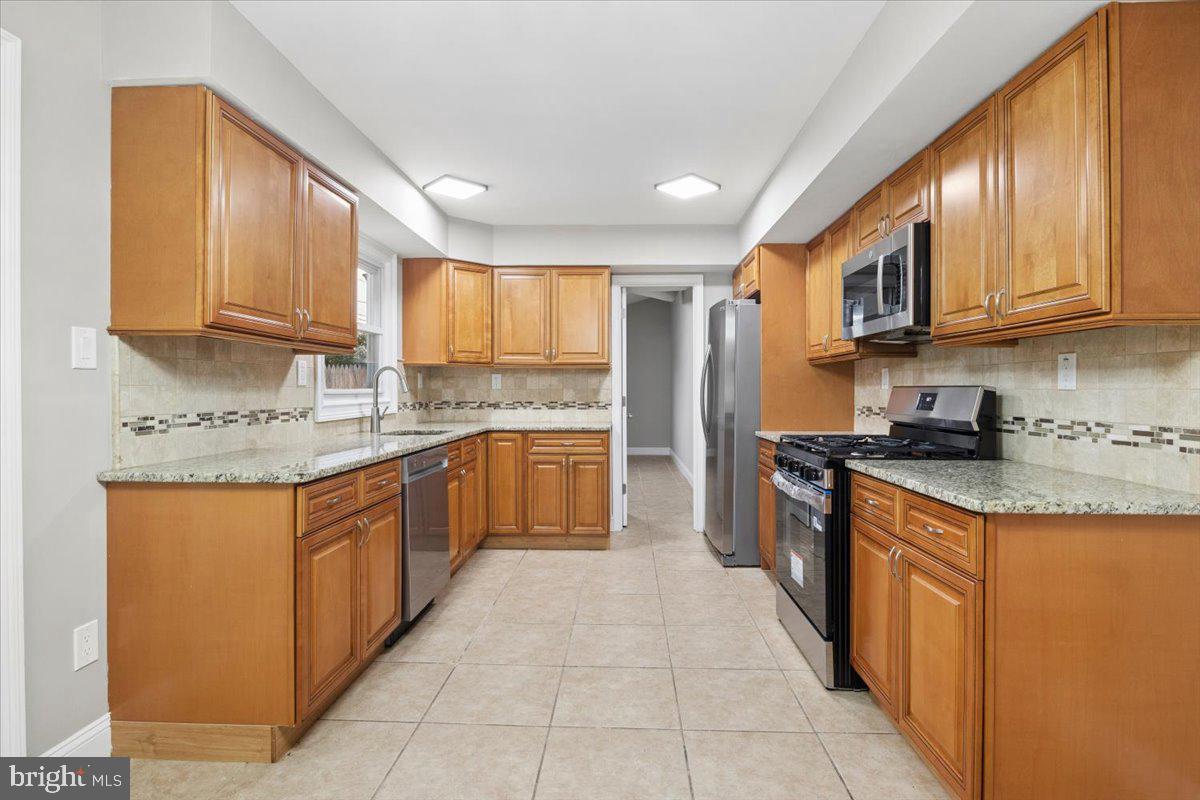 38 Gramercy Ln Property Photo 6