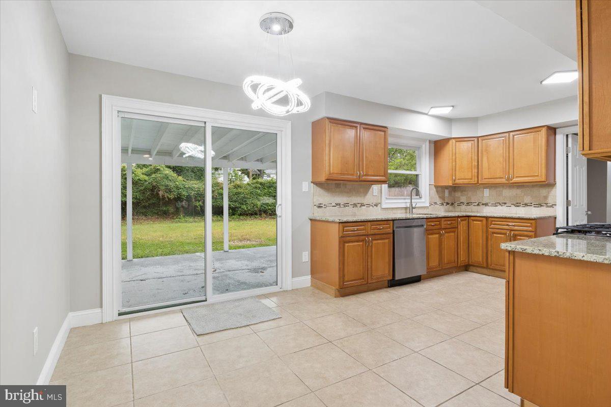 38 Gramercy Ln Property Photo 7