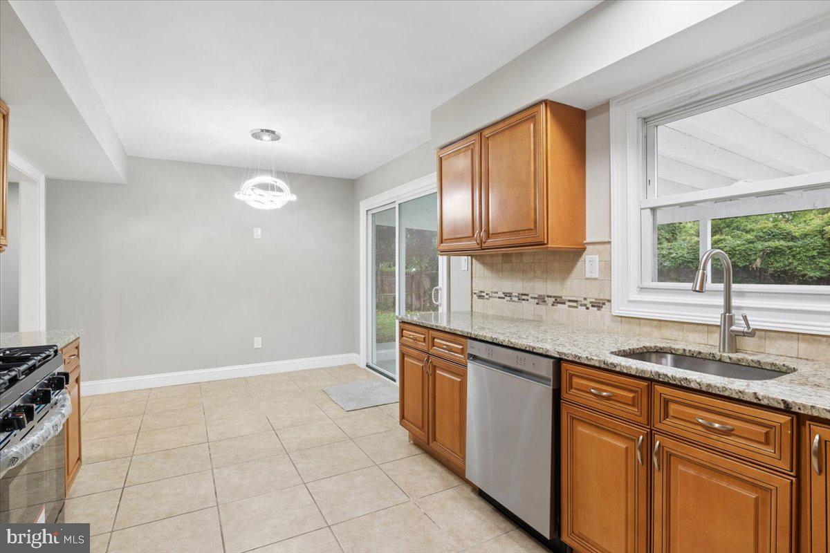 38 Gramercy Ln Property Photo 8
