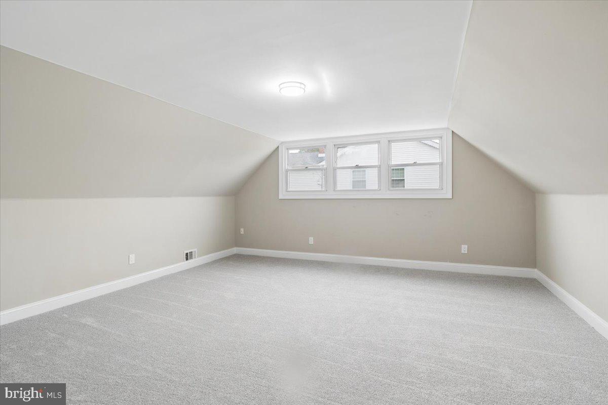 38 Gramercy Ln Property Photo 10