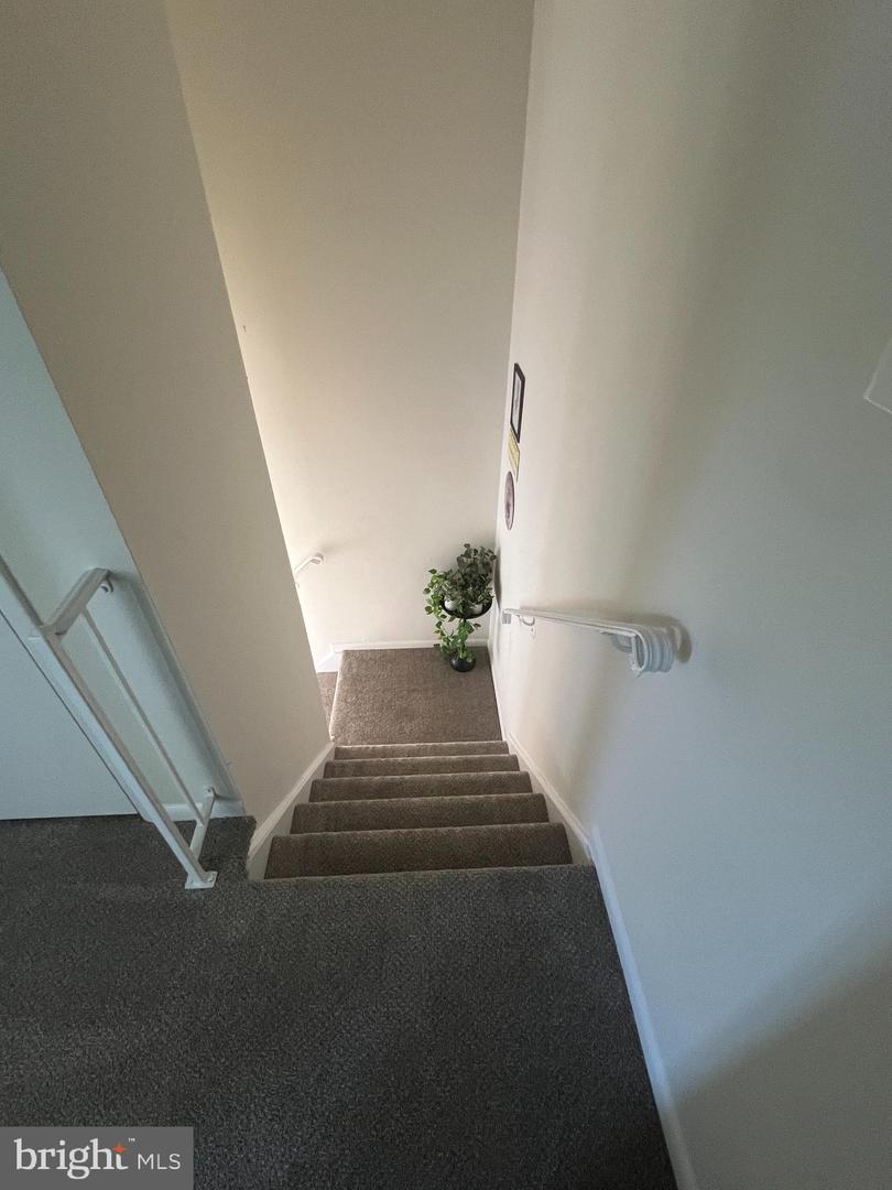 27 Foxglove Dr Property Photo 5