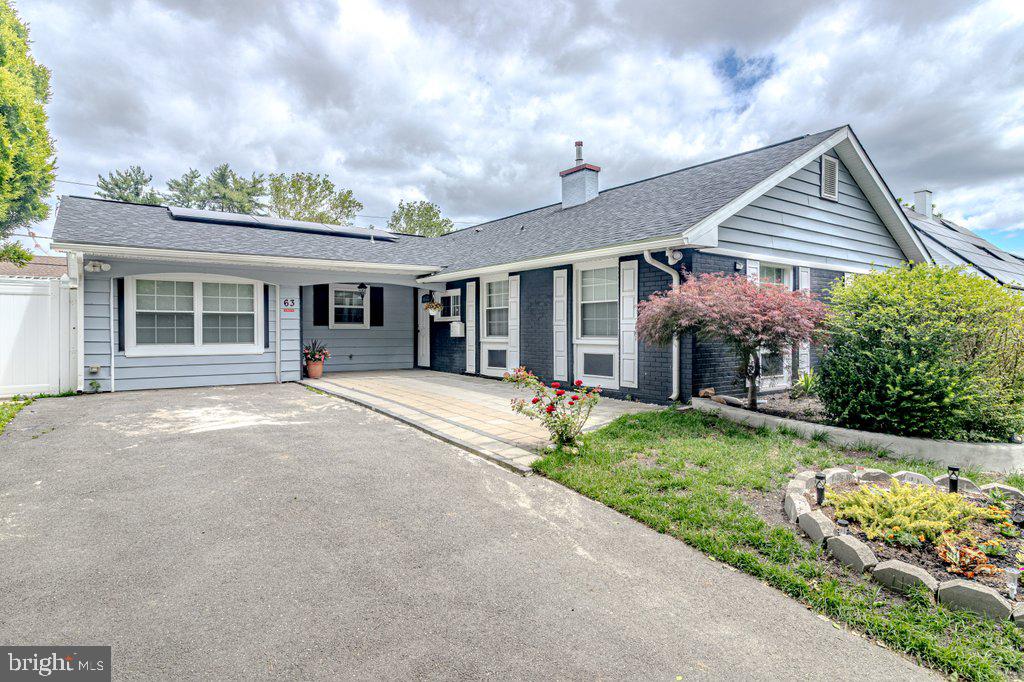 63 Barnwell Ln Property Photo 1