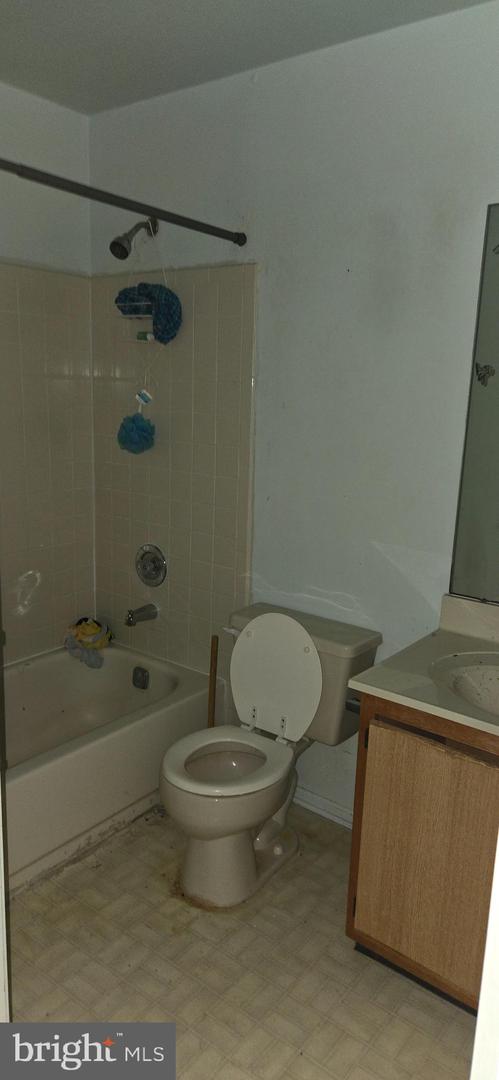 406 Lindsley Ct Property Photo 6