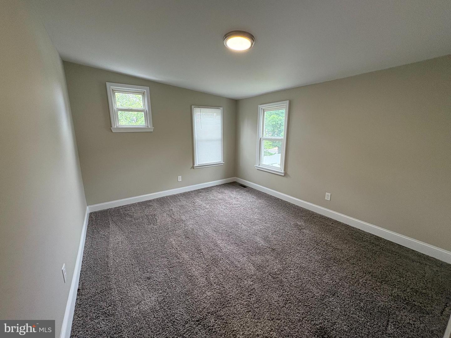 806 High St Property Photo 5