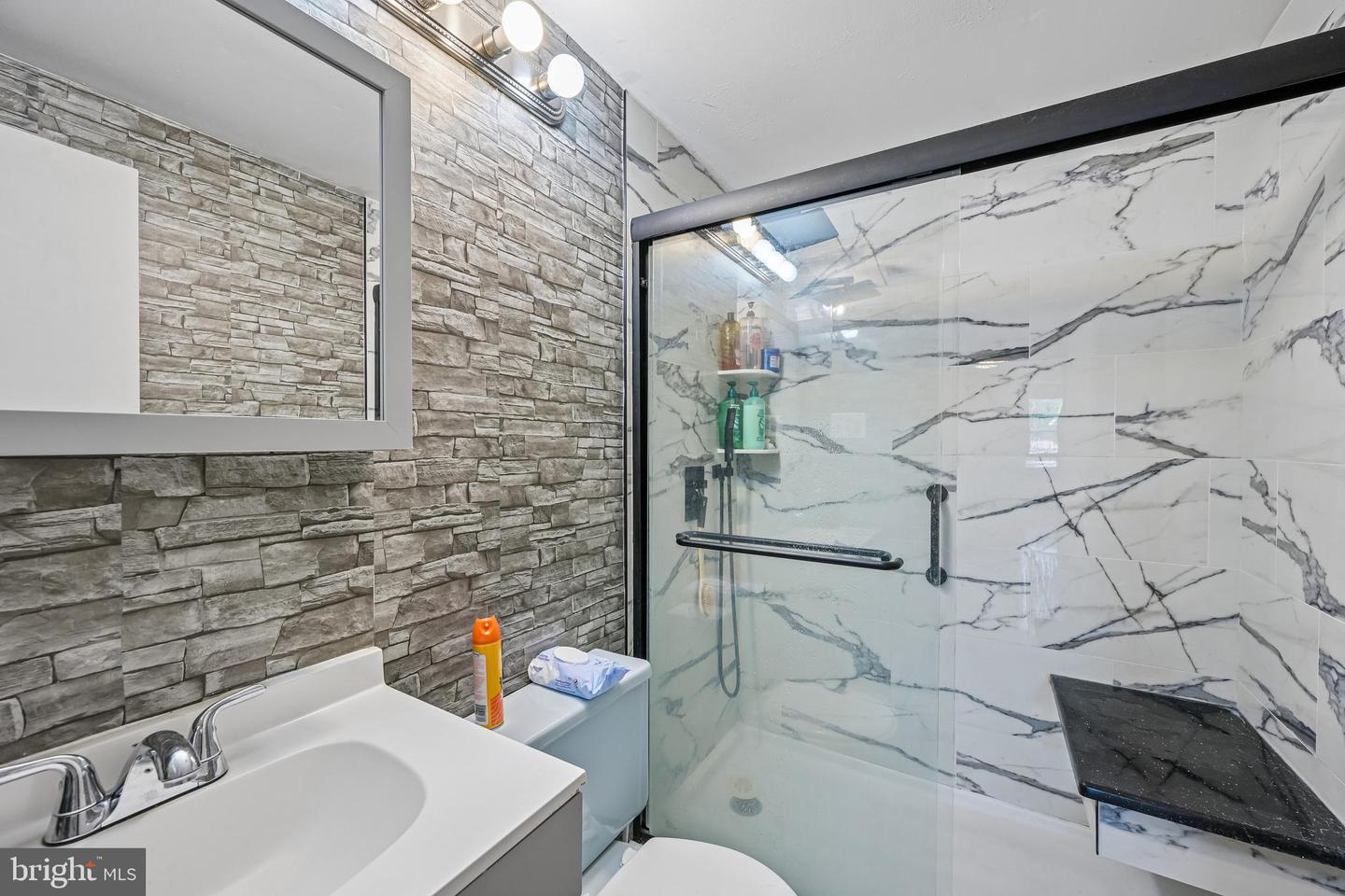 12 Roxburn Pl Property Photo 1