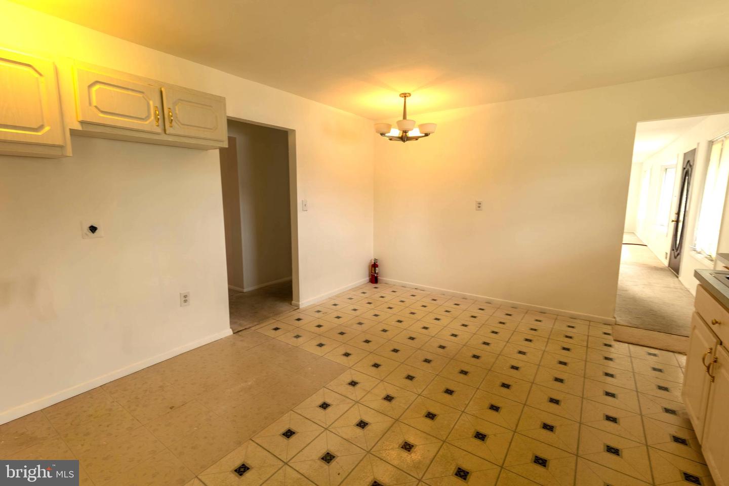 7 Lansdowne Rd Property Photo 2