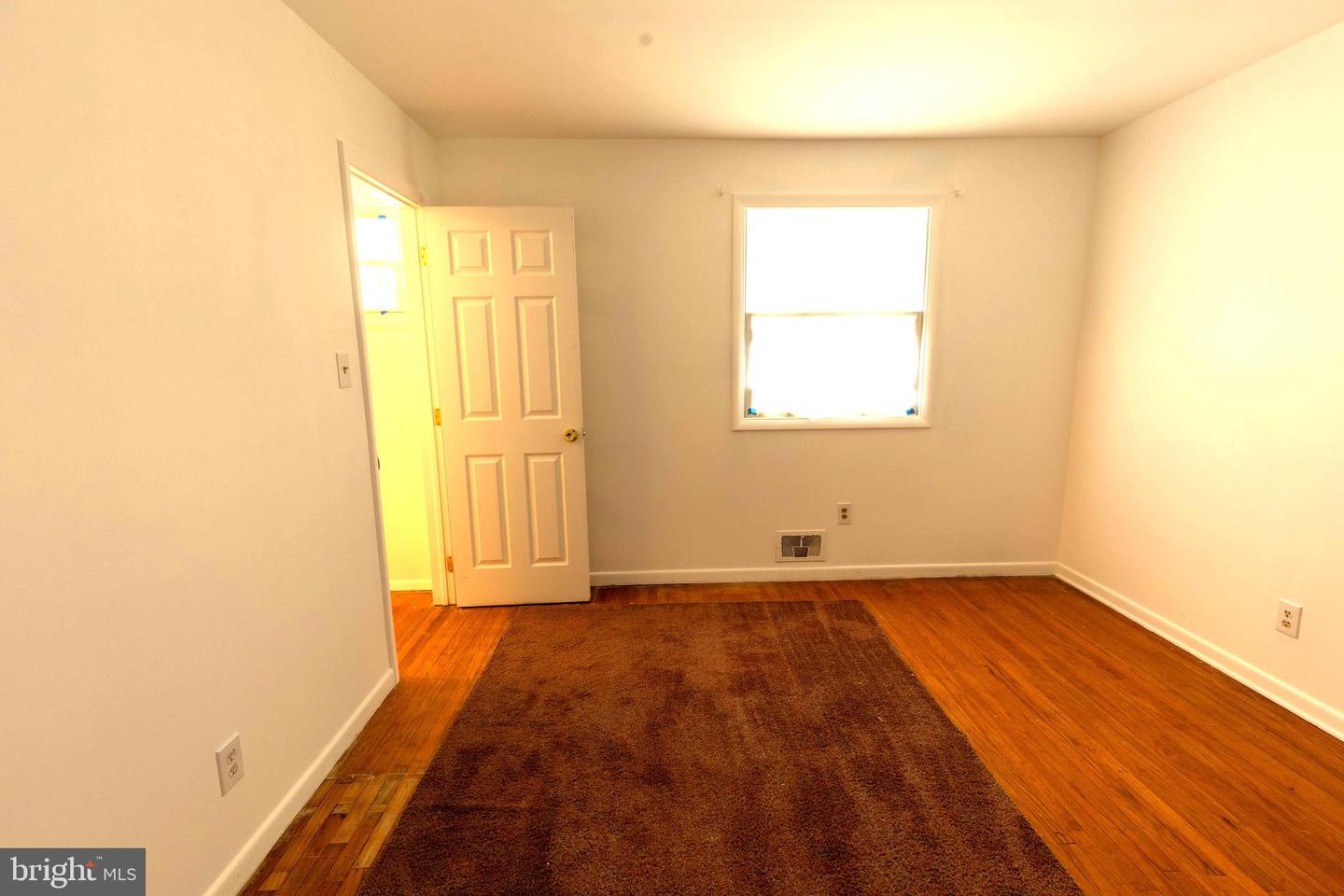 7 Lansdowne Rd Property Photo 8