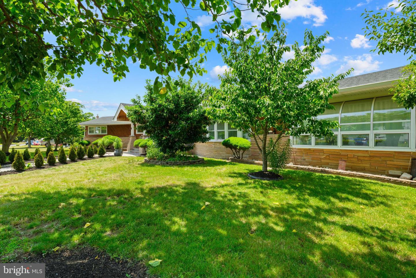605 8th St Property Photo 4