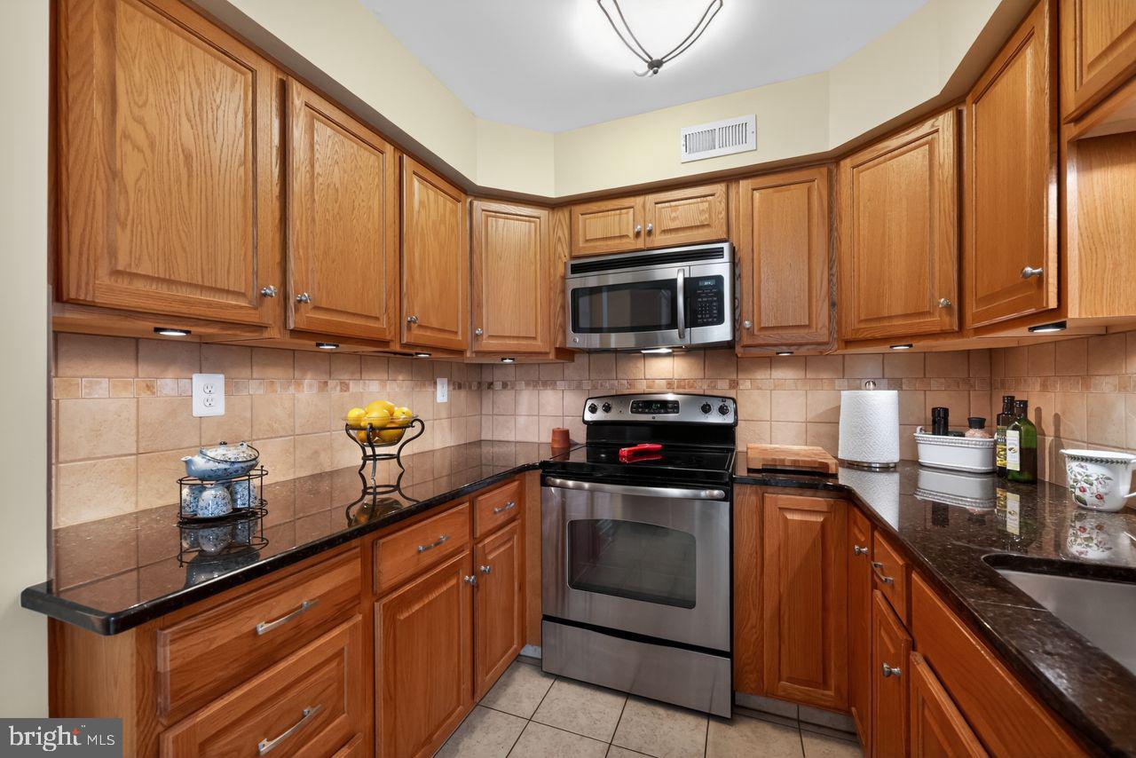 348 Shady Ln Property Photo 13