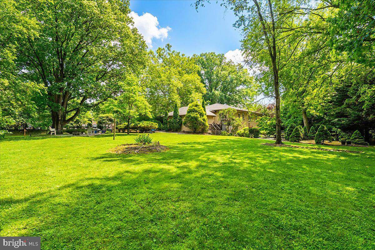 2 Orchard Ave Property Photo 1