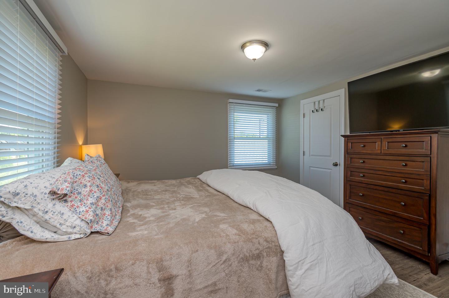 60 Midvale Ln Property Photo 17