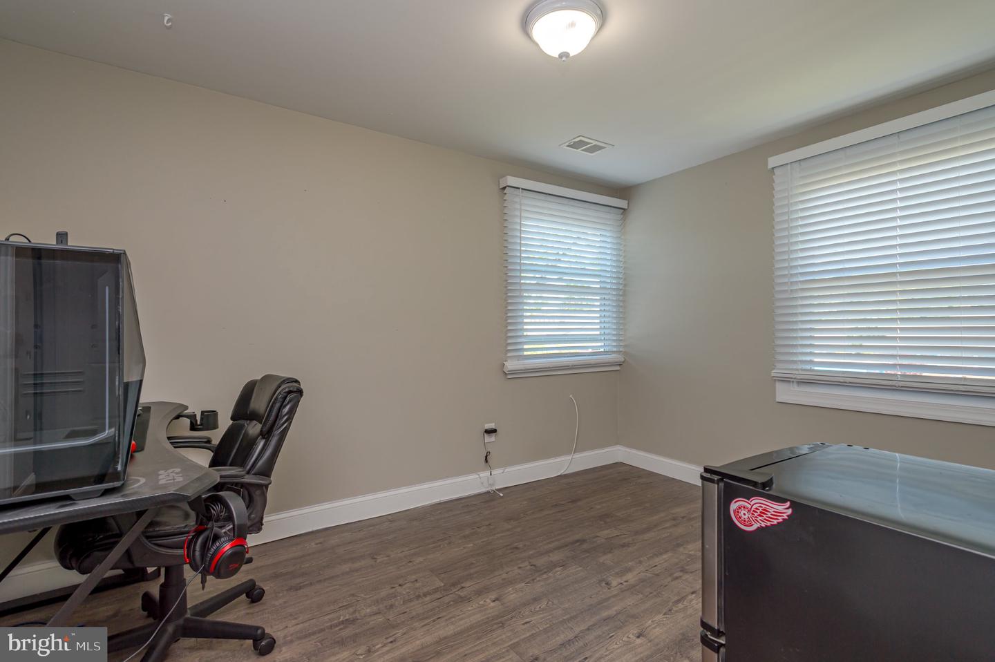 60 Midvale Ln Property Photo 22