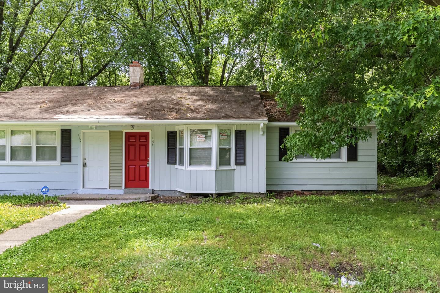 161 Kinsley Rd Property Photo 2