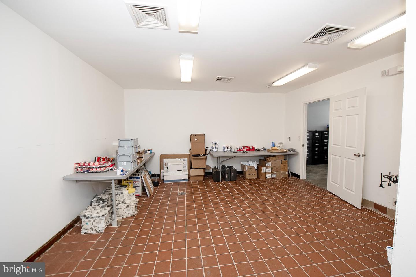 121 Main St Property Photo 28