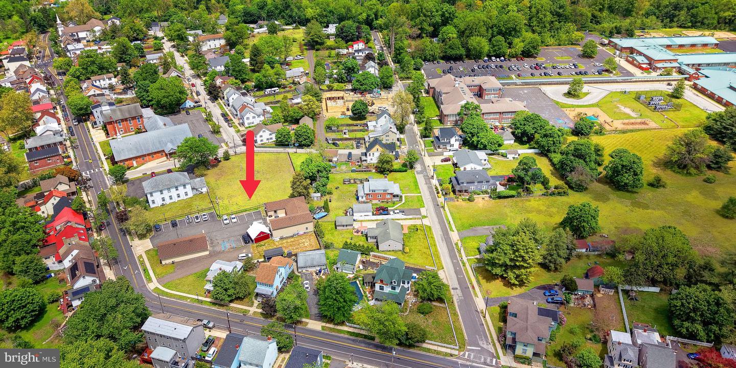 121 Main St Property Photo 54