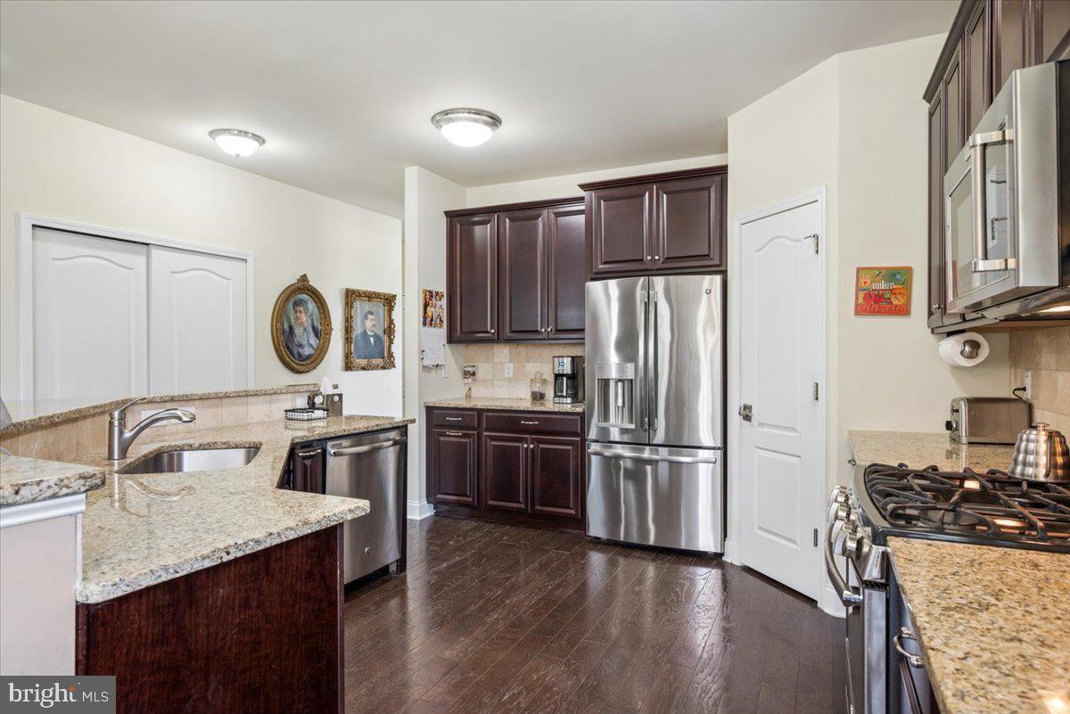 20 Montclaire Rd Property Photo 19