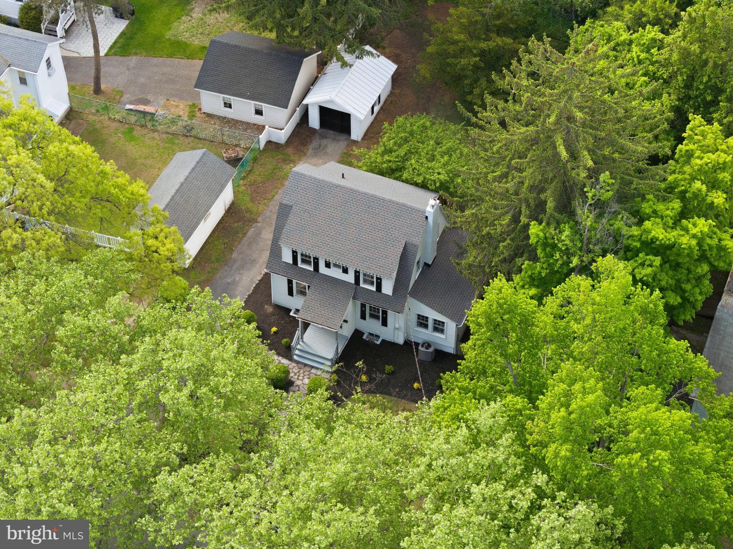 4 2nd St Property Photo 43