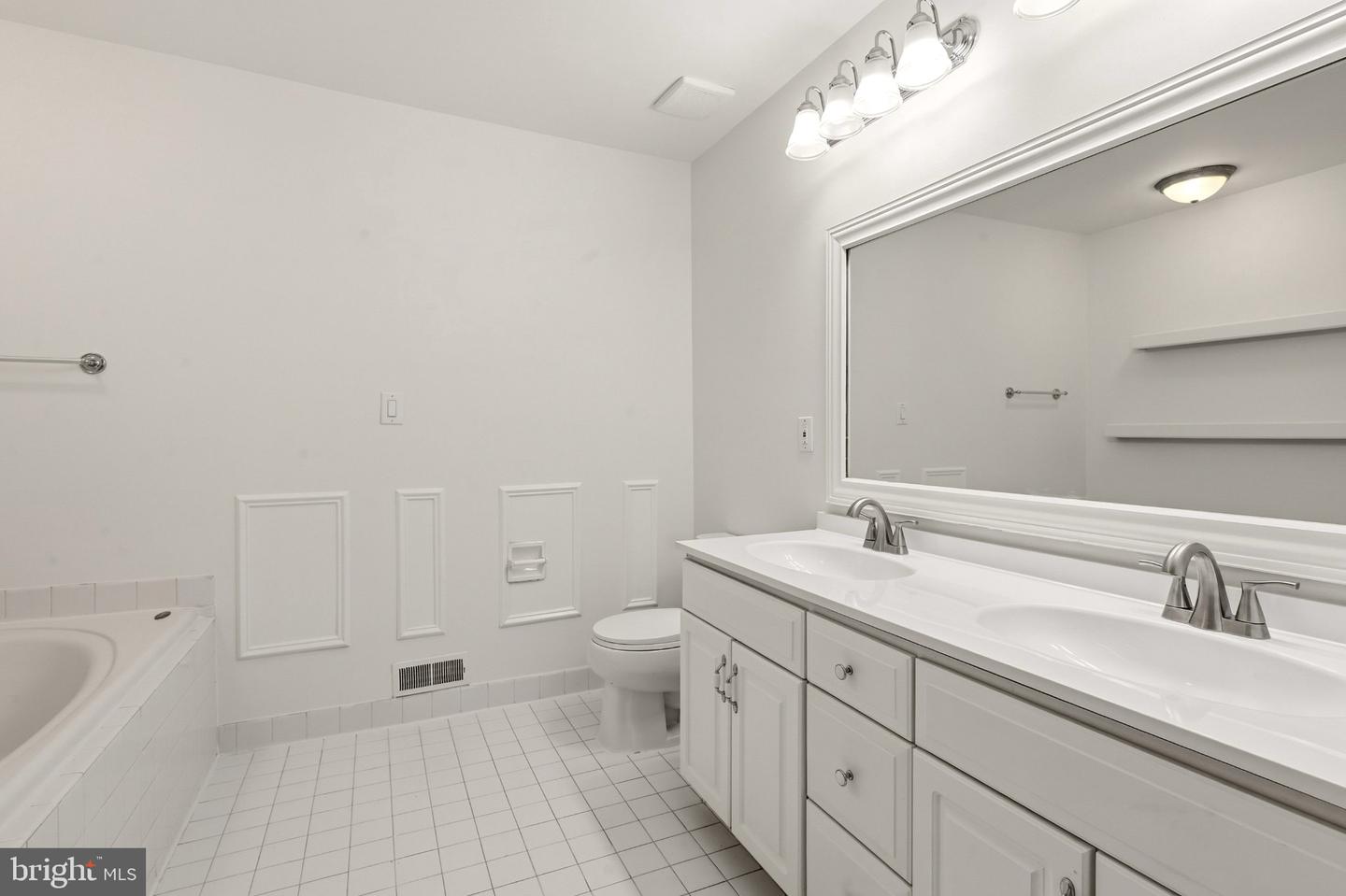 7802 Normandy Dr Property Photo 20