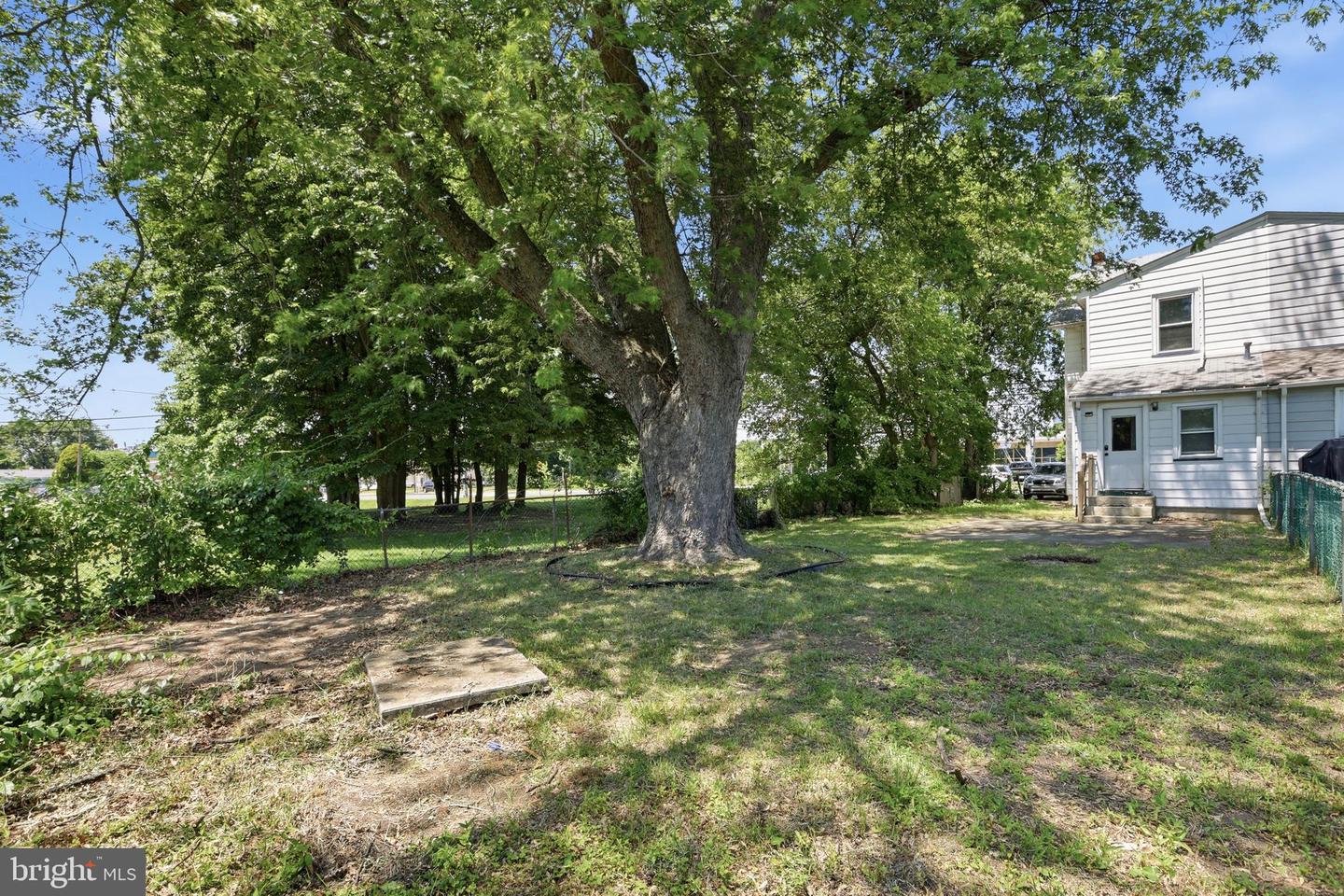 910 Columbus Rd Property Photo 28