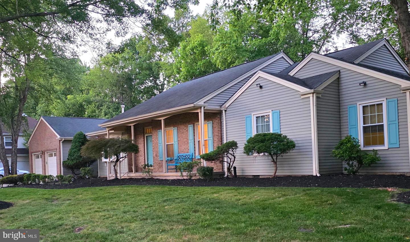 28 HOPEMONT DR